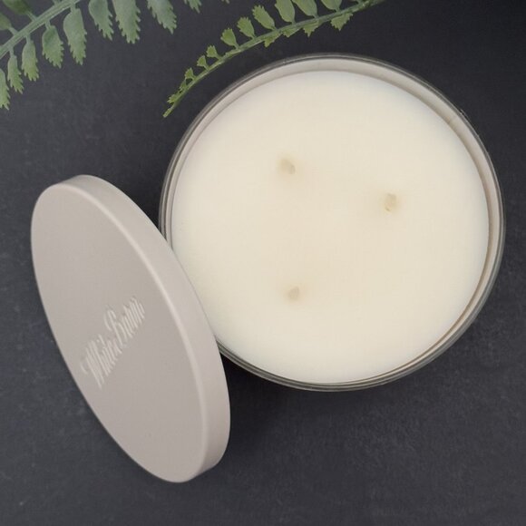 BBW Cozy Sunday Night White Barn Bath & Body Works 3 Wick Candle - Picture 6 of 10